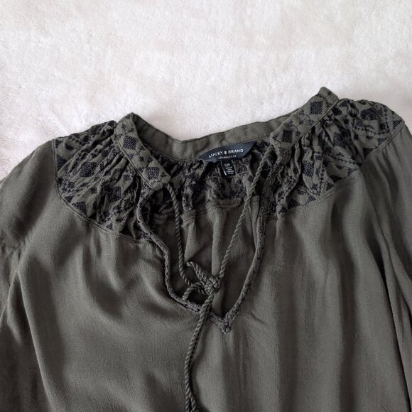 3/$30 Lucky Brand embroidery detail tunic - Picture 3 of 5